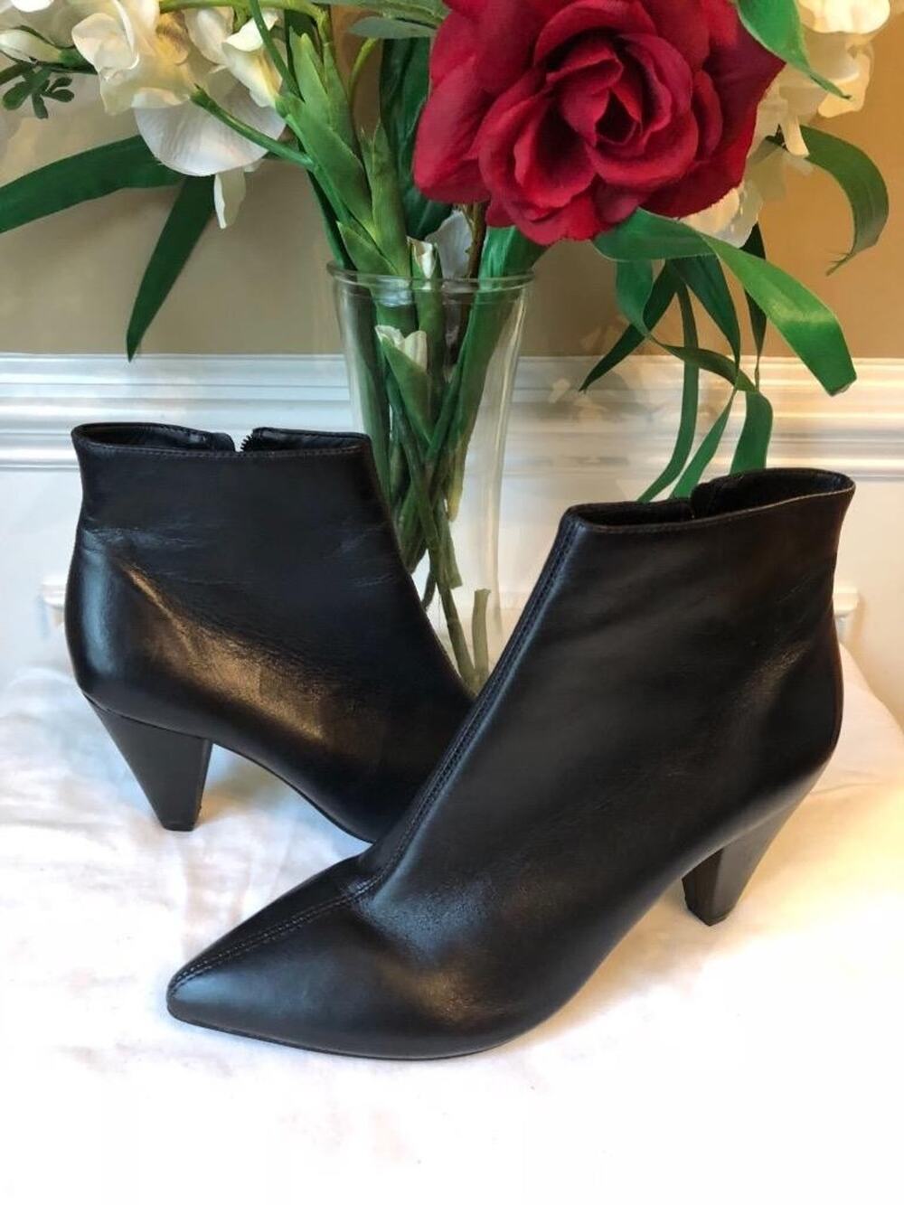 NWOB AREZZO BLACK ANKLE BOOT SIZE 40 US 9 (sh1000